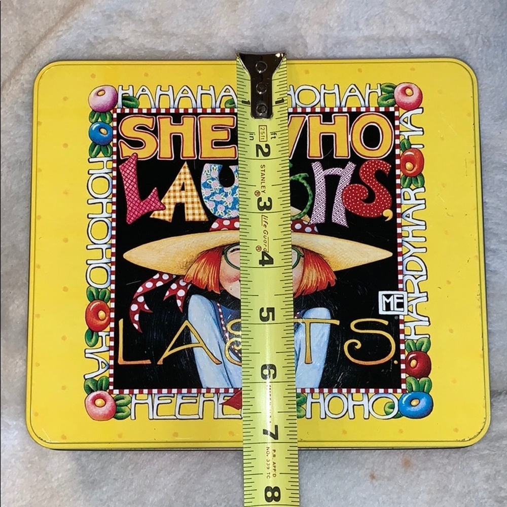Vintage Mary Engelbreit “She Who Laughs Lasts” Tin - Picture 11 of 12